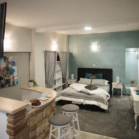 Studio Cittavecchia Apartment *