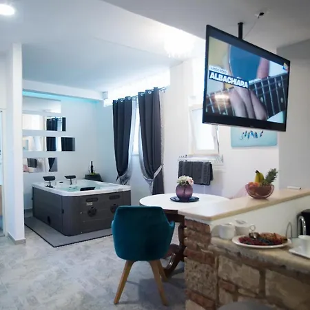 Studio Cittavecchia Apartment *