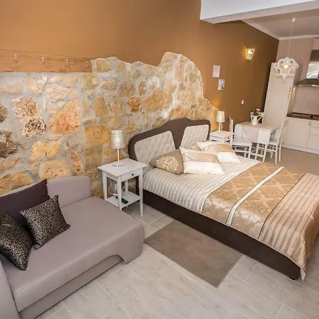 Studio Cittavecchia Apartment
